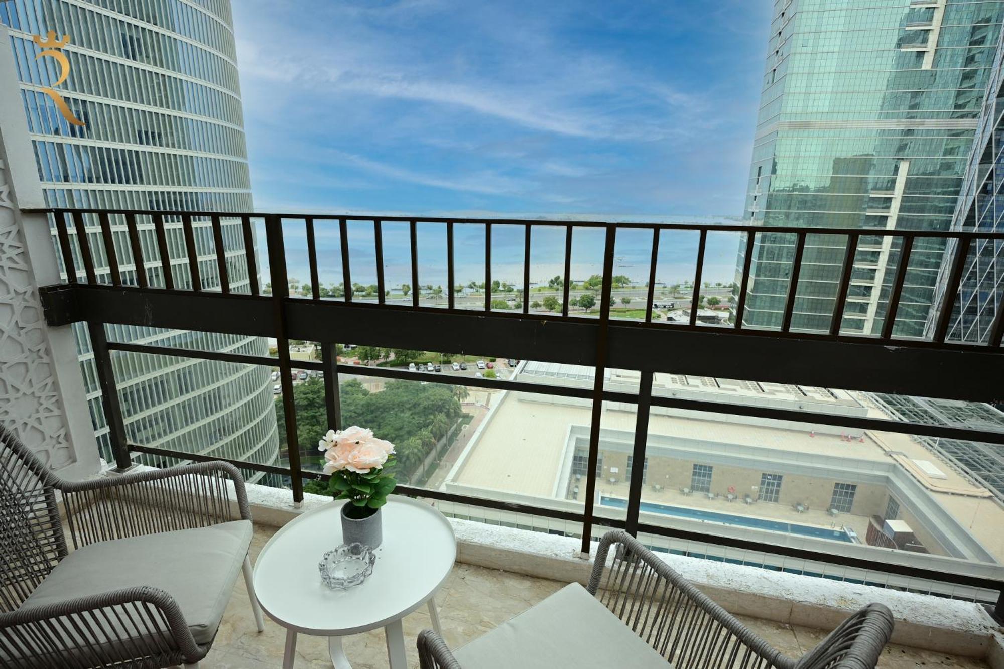 Bliss 3br Corniche Al Raha Apartment *