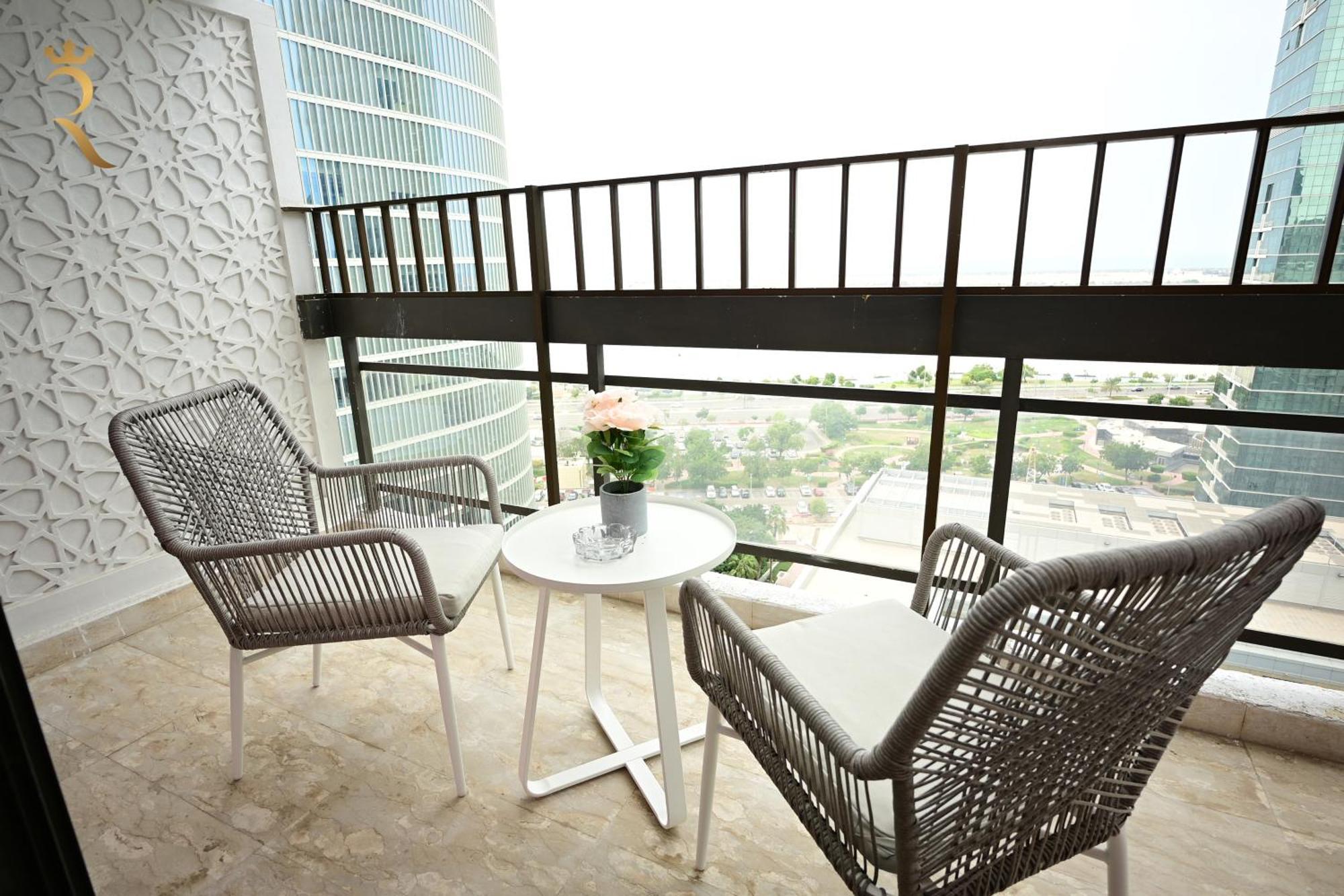 Bliss 3br Corniche Al Raha Apartment