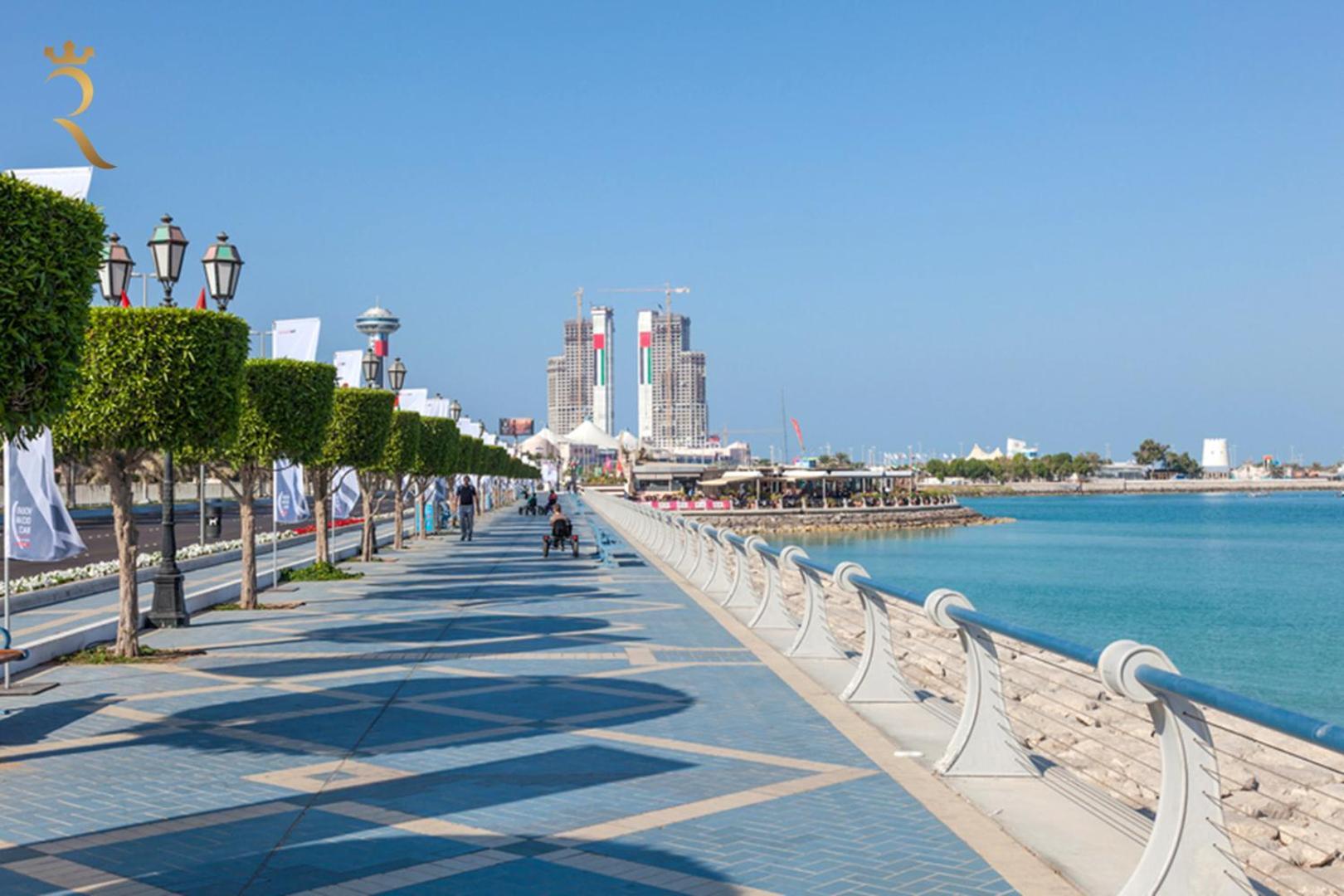 Apartment Bliss 3br Corniche Al Raha